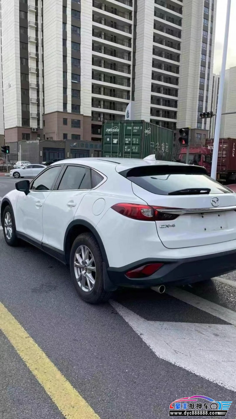 17年马自达CX-4轿车抵押车出售