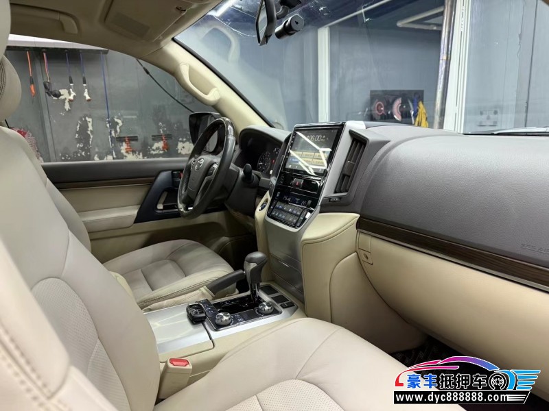 19年丰田兰德酷路泽（陆巡）轿车抵押车出售