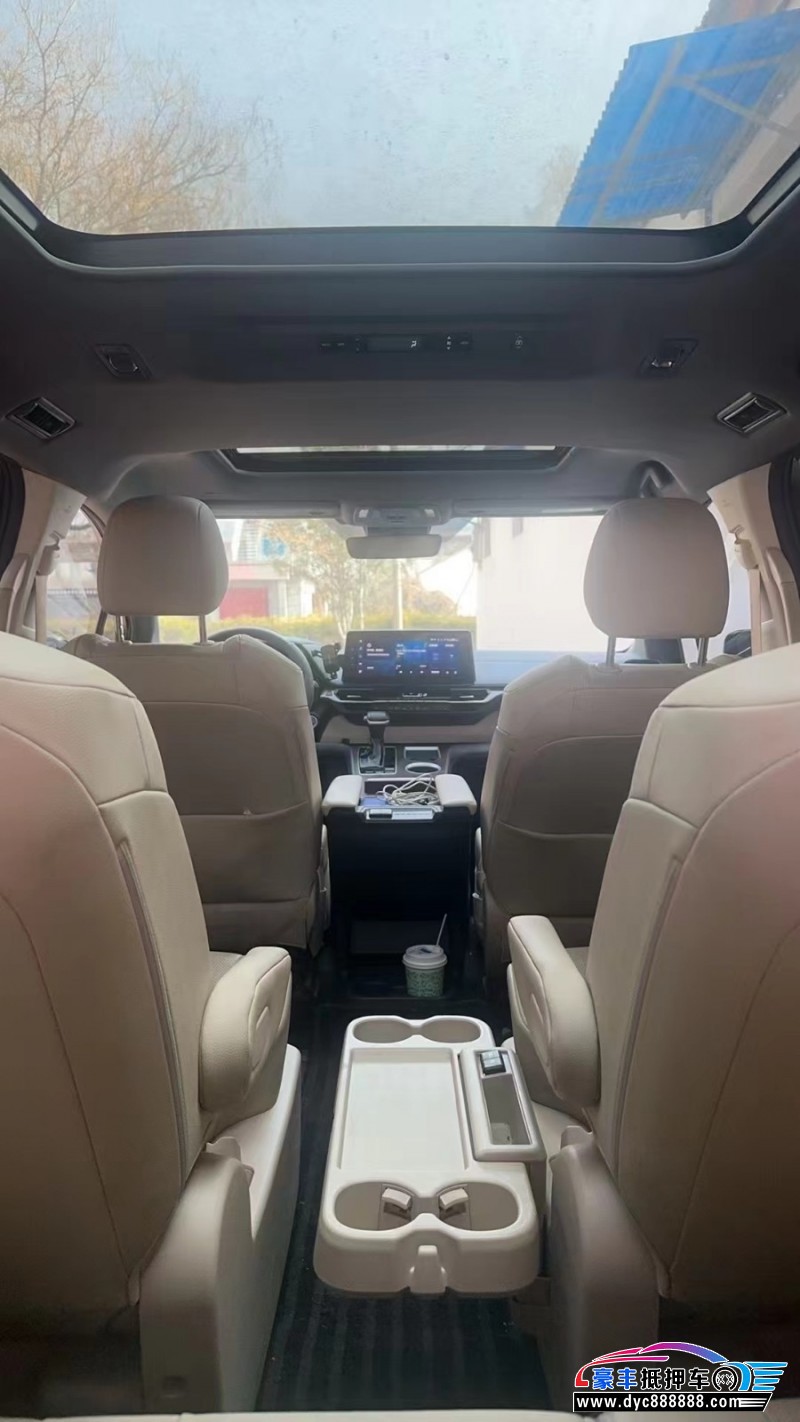 23年丰田格瑞维亚轿车抵押车出售