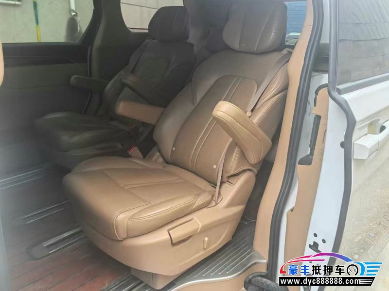 18年别克GL8轿车抵押车出售