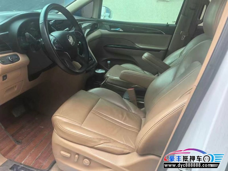 18年别克GL8轿车抵押车出售