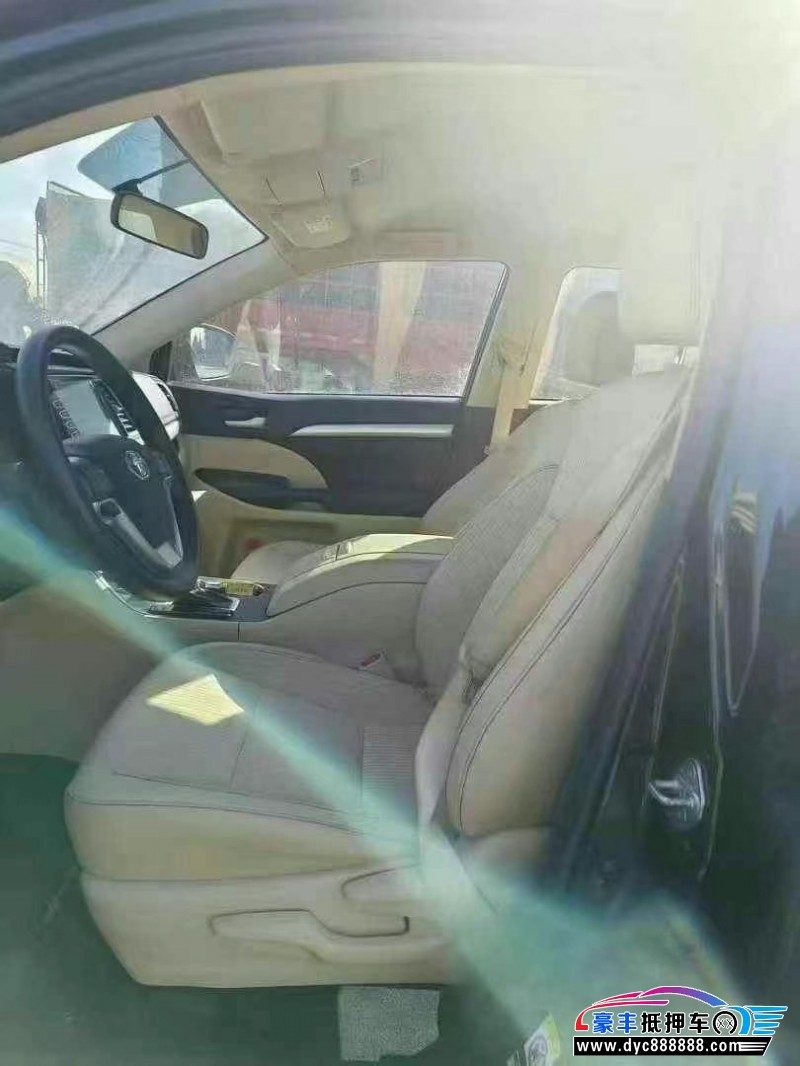 21年丰田汉兰达轿车抵押车出售