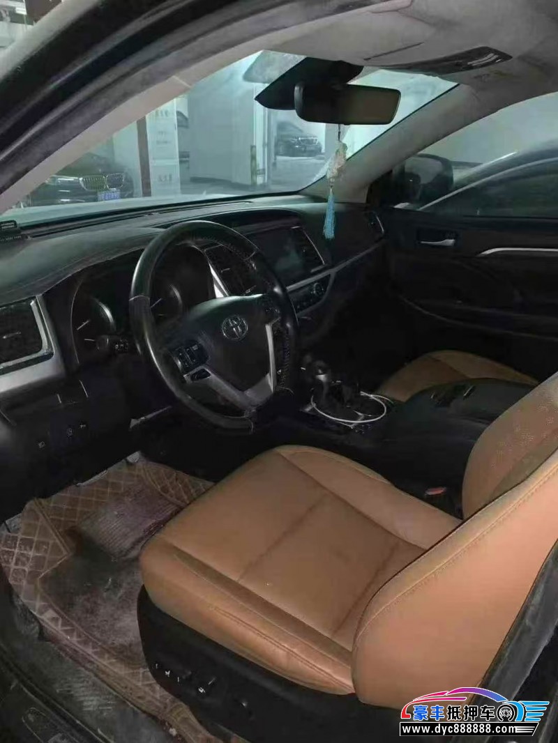 20年丰田汉兰达轿车抵押车出售