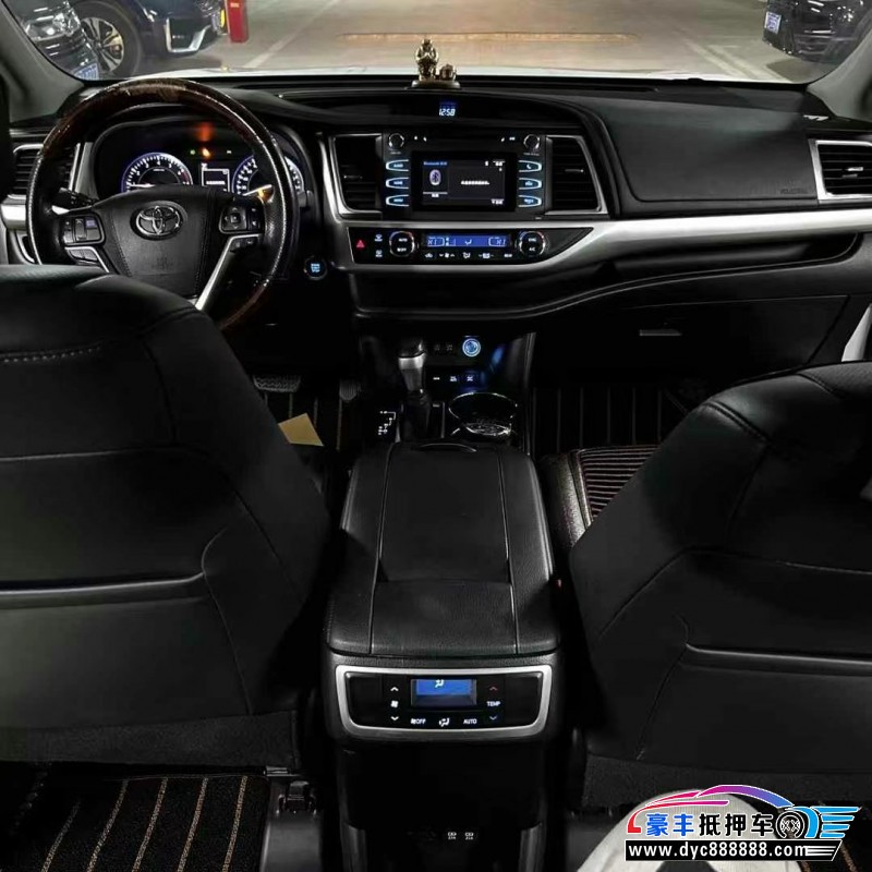 20年丰田汉兰达轿车抵押车出售