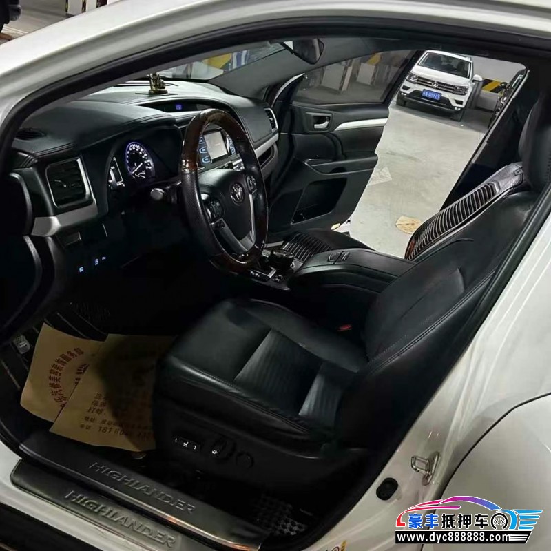 20年丰田汉兰达轿车抵押车出售