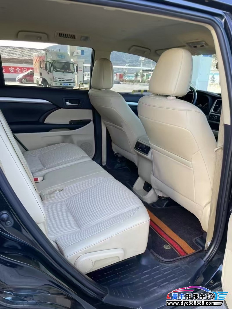 20年丰田汉兰达轿车抵押车出售