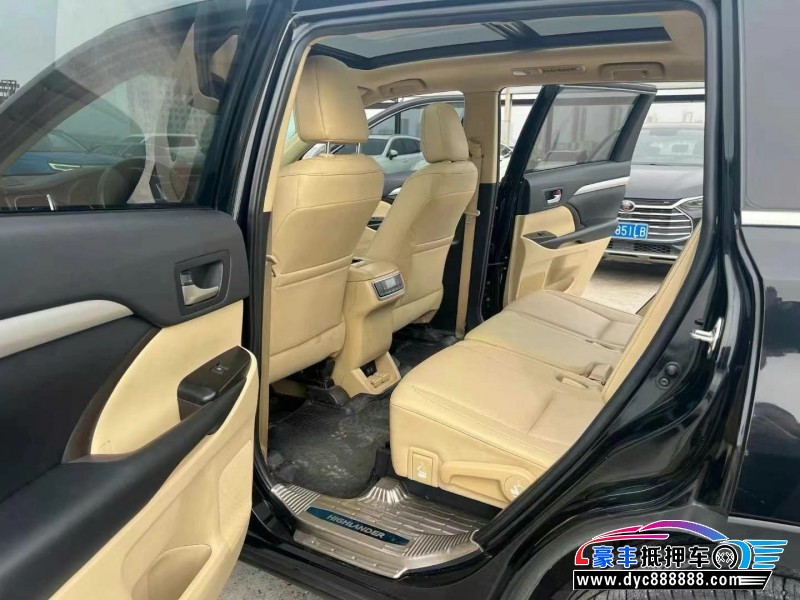 20年丰田汉兰达轿车抵押车出售