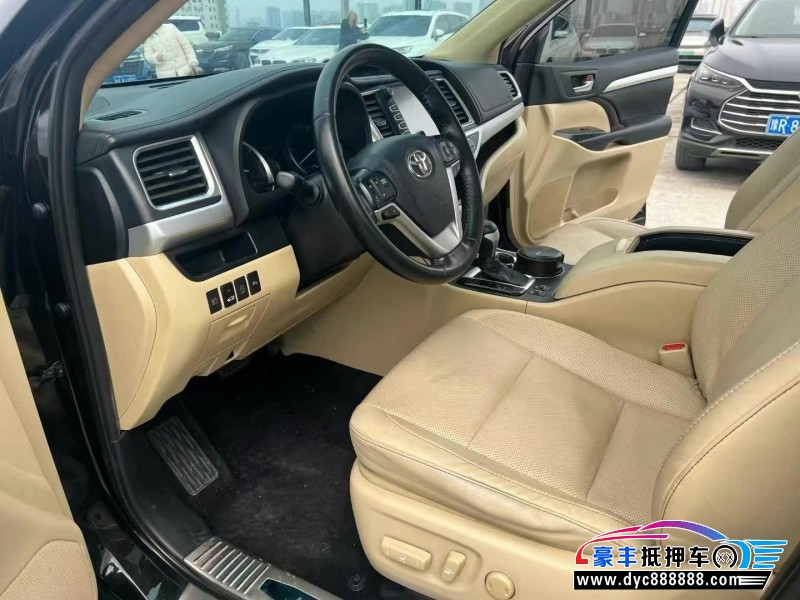 20年丰田汉兰达轿车抵押车出售