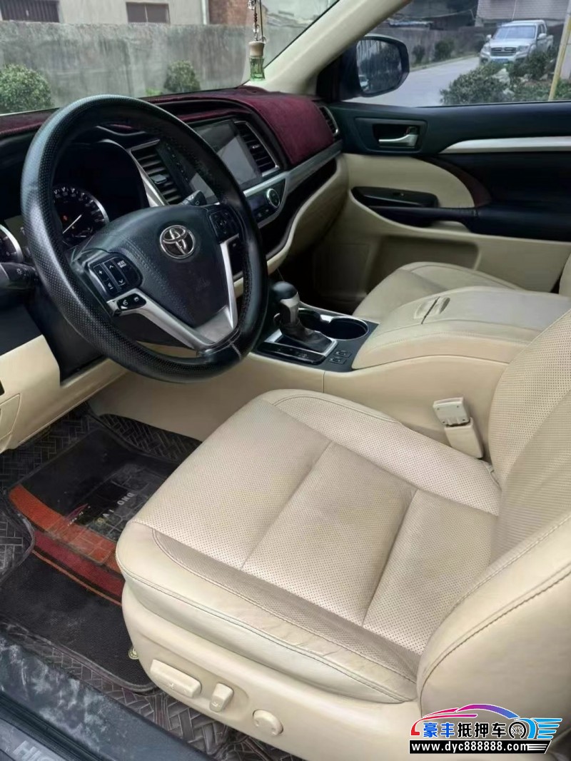 17年丰田汉兰达轿车抵押车出售