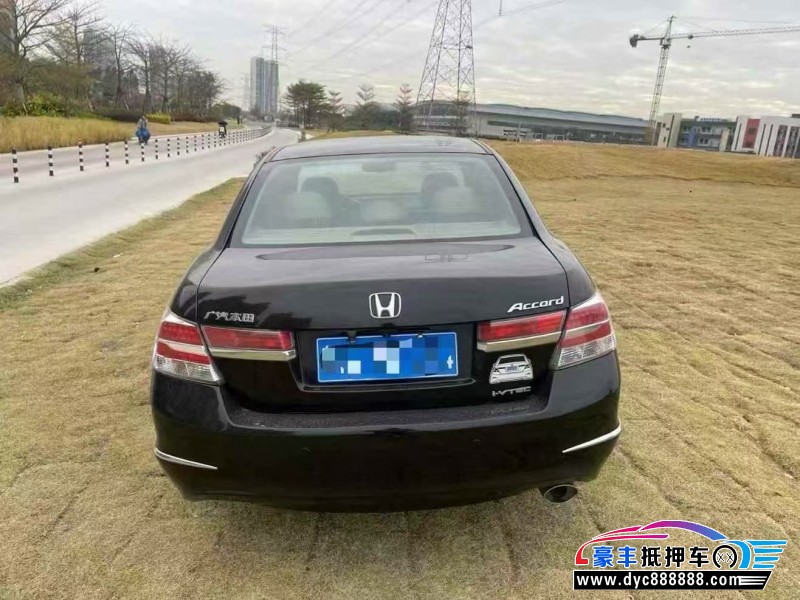 13年本田雅阁轿车抵押车出售