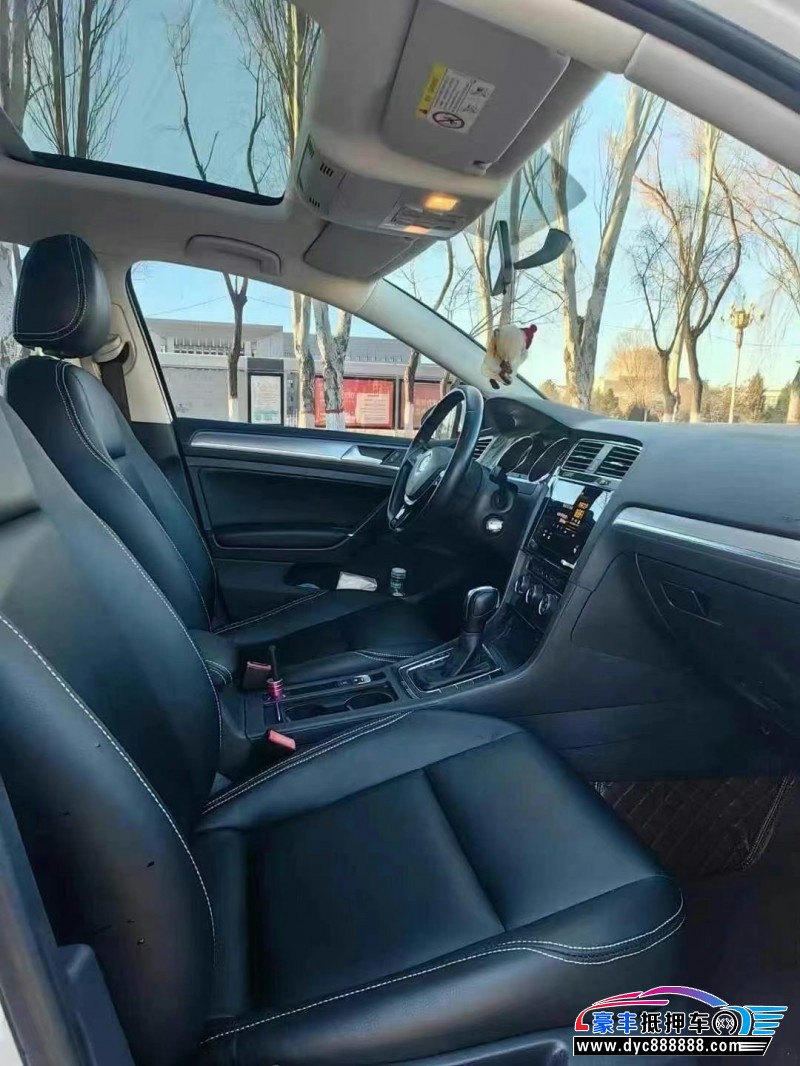 20年大众高尔夫轿车抵押车出售