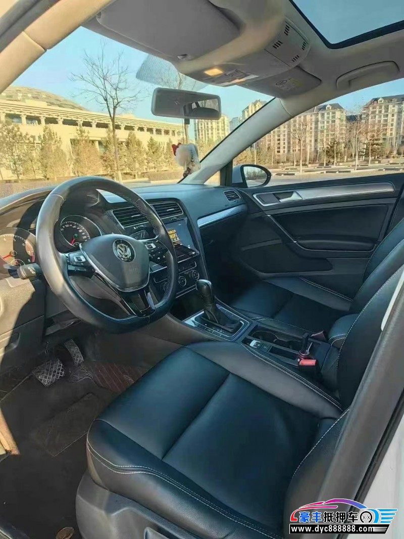 20年大众高尔夫轿车抵押车出售