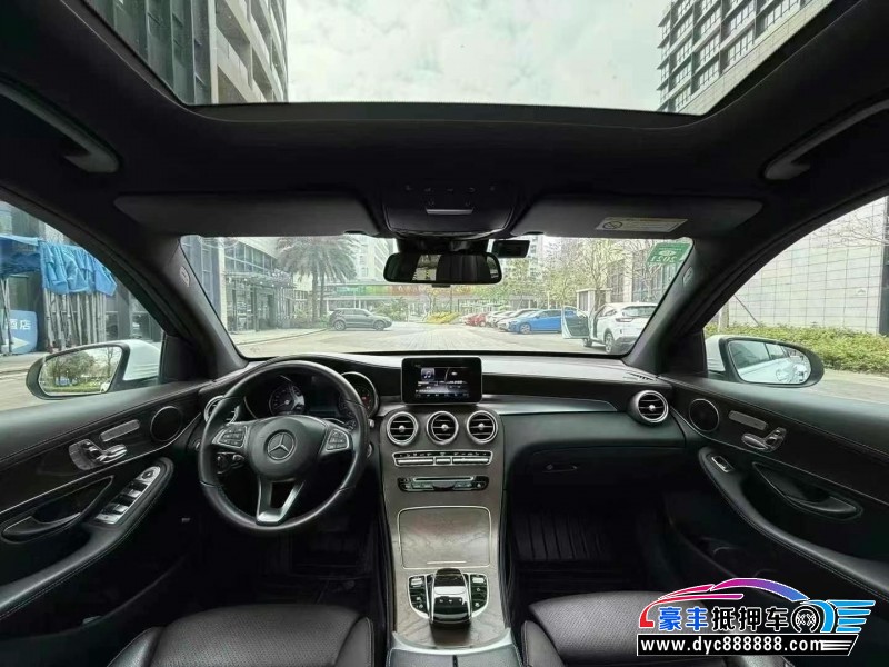 17年奔驰GLC轿车抵押车出售