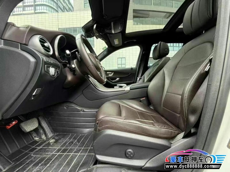 17年奔驰GLC轿车抵押车出售