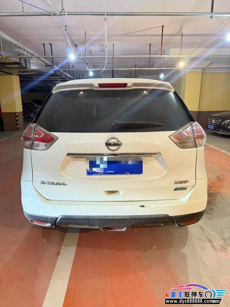 16年日产奇骏轿车抵押车出售