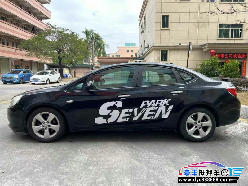 10年别克英朗轿车抵押车出售