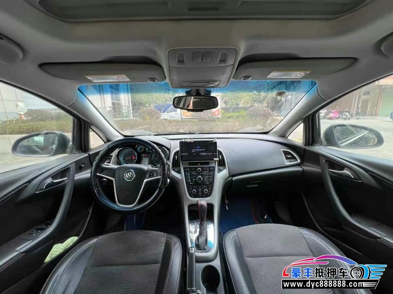 10年别克英朗轿车抵押车出售