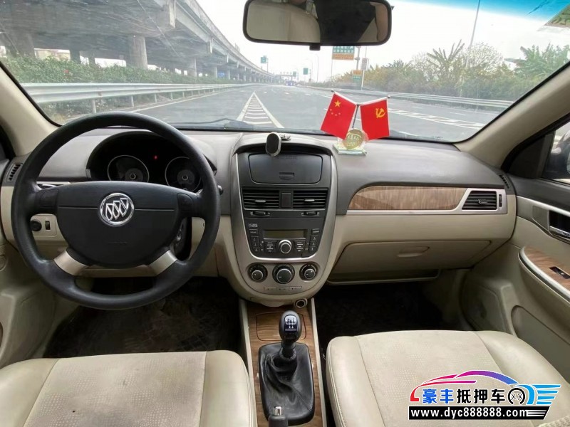 16年别克凯越轿车抵押车出售