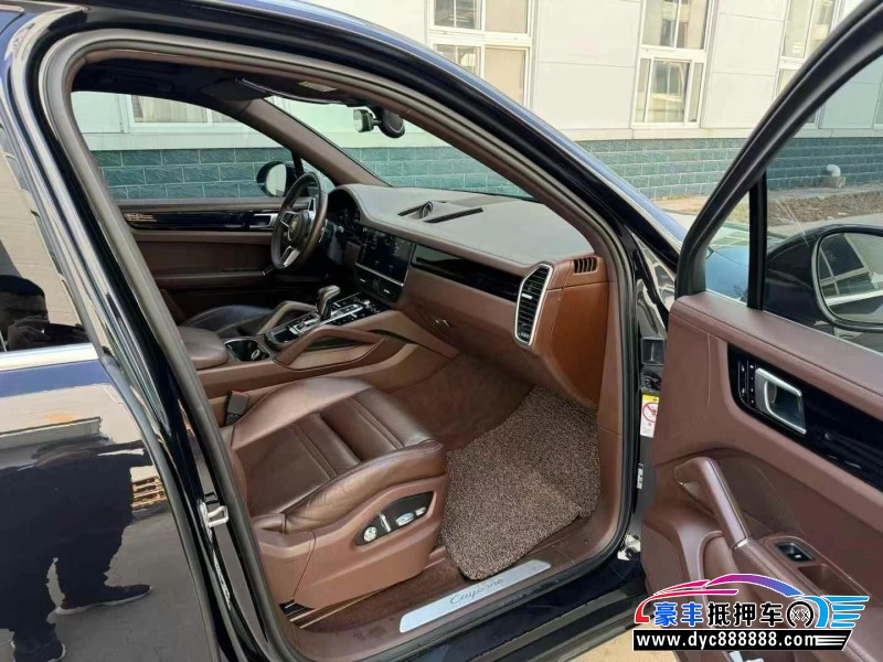 18年保时捷卡宴轿车抵押车出售