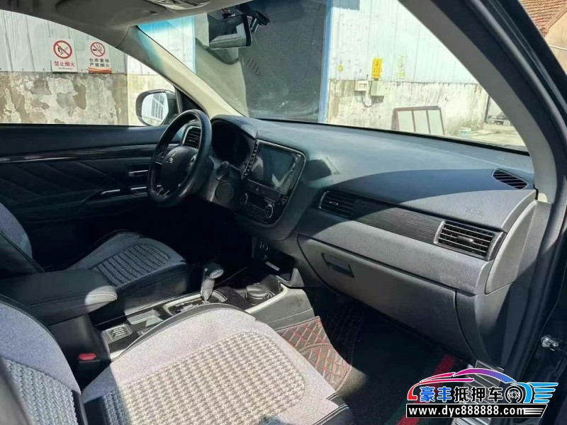 19年三菱欧蓝德SUV抵押车出售