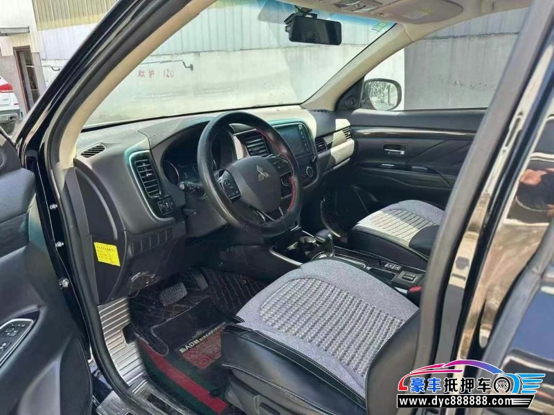 19年三菱欧蓝德SUV抵押车出售
