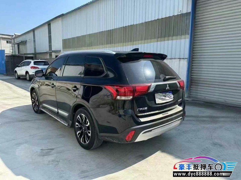 19年三菱欧蓝德SUV抵押车出售