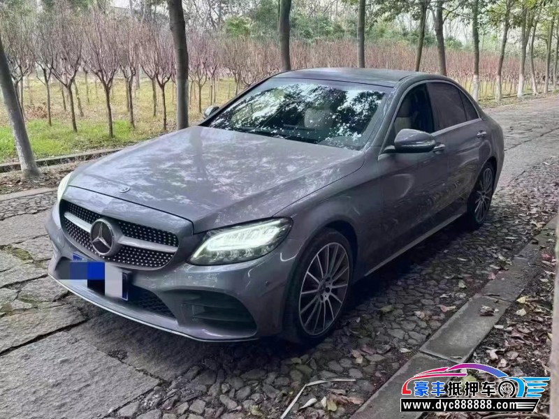19年奔驰C轿车抵押车出售