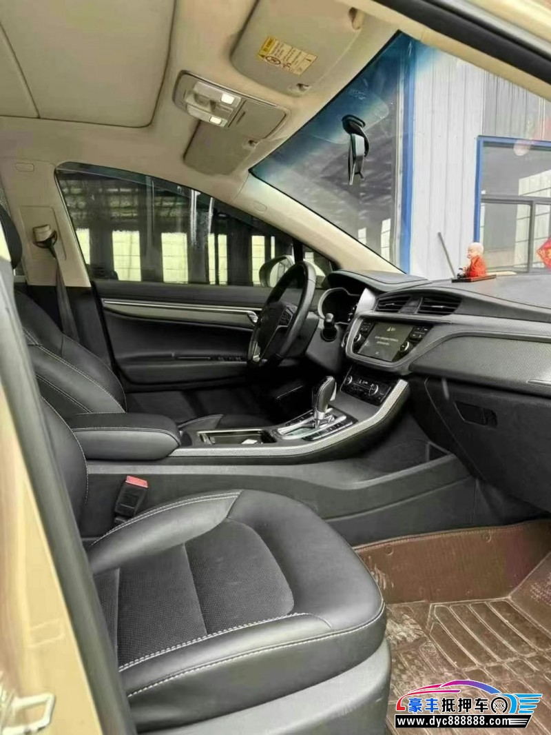 13年宝马X1轿车抵押车出售