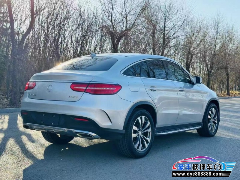 16年奔驰GLE轿车抵押车出售