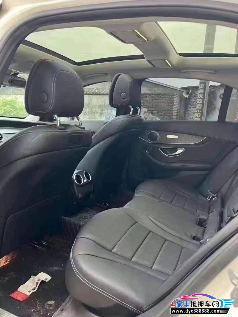 18年奔驰C轿车抵押车出售