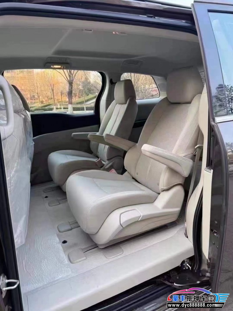 24年别克GL8轿车抵押车出售