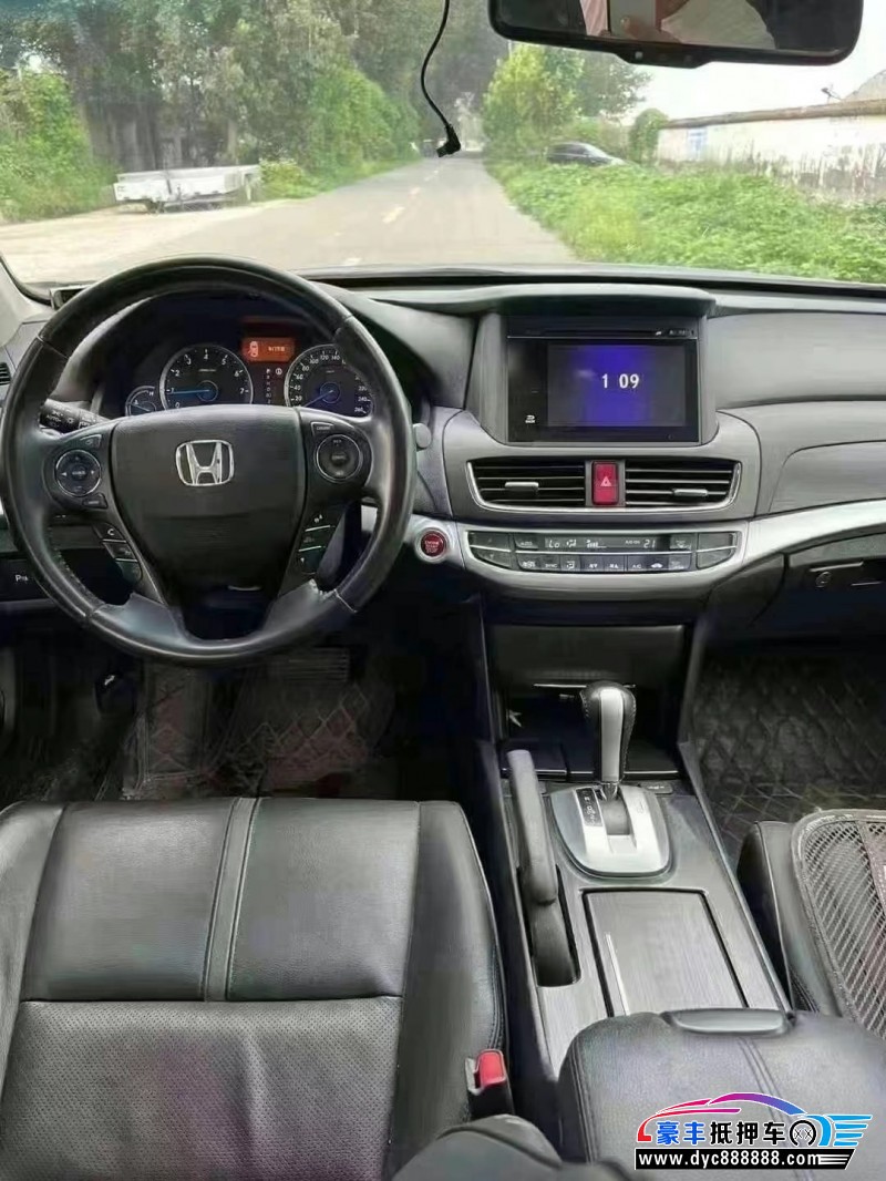 17年本田歌诗图轿车抵押车出售