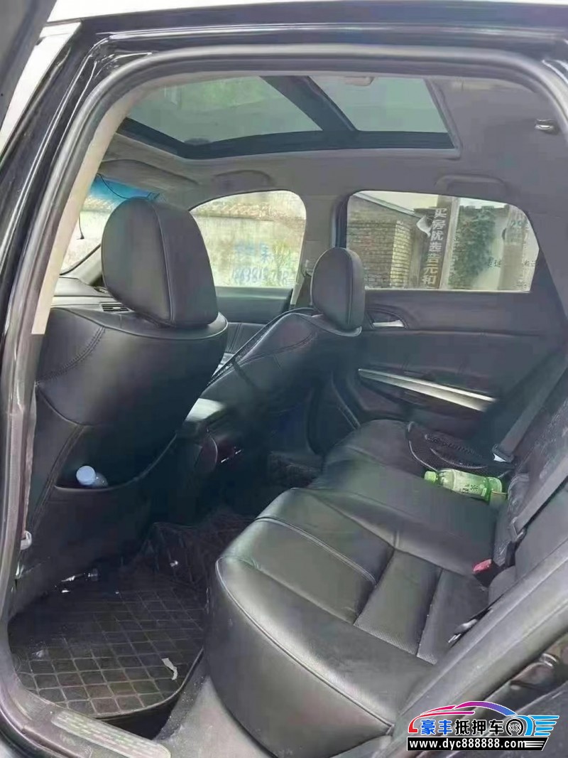 17年本田歌诗图轿车抵押车出售