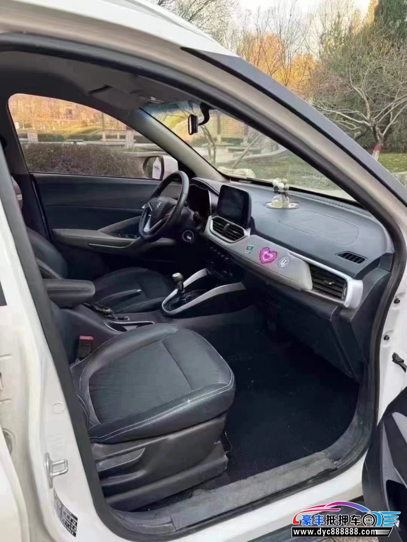 17年宝骏510轿车抵押车出售