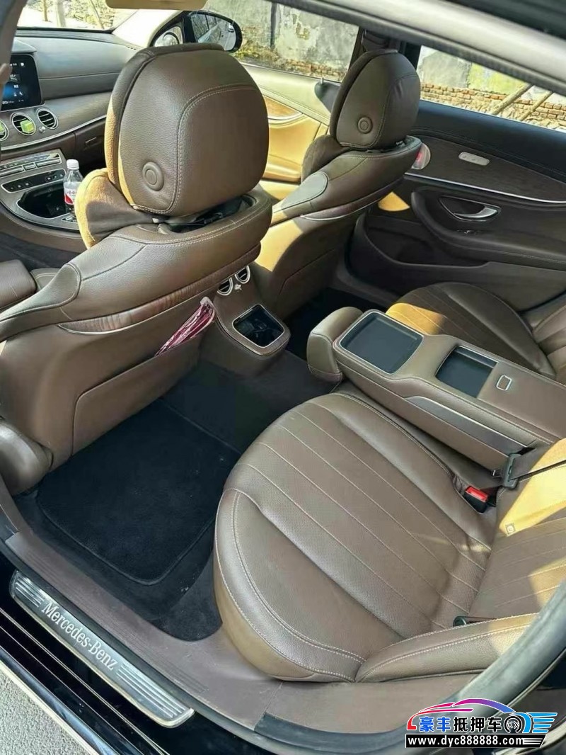 22年奔驰E轿车抵押车出售