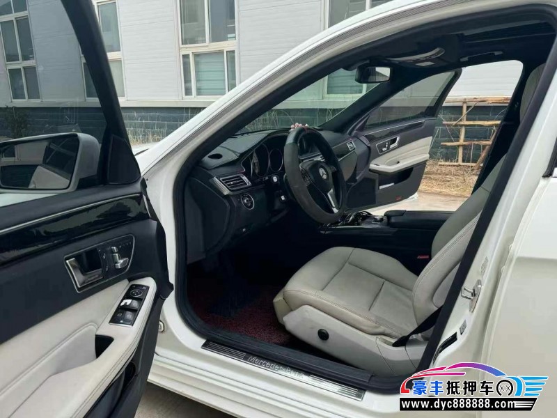 14年奔驰E轿车抵押车出售