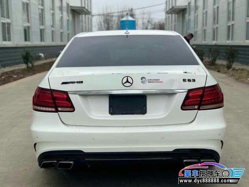 14年奔驰E轿车抵押车出售