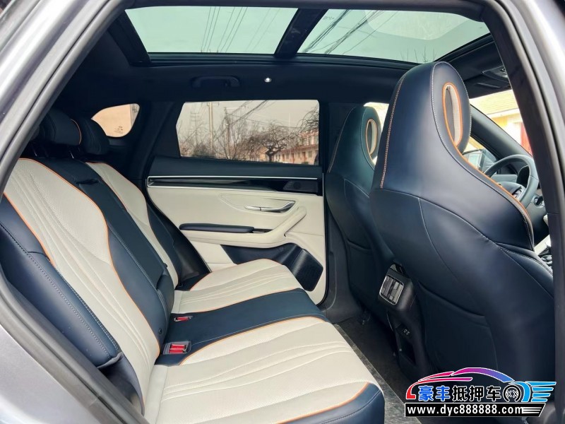 23年比亚迪宋轿车抵押车出售