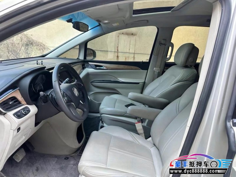 19年别克GL8轿车抵押车出售