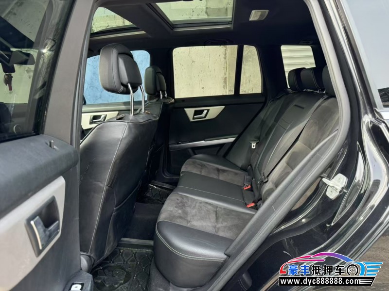 15年奔驰GLK轿车抵押车出售