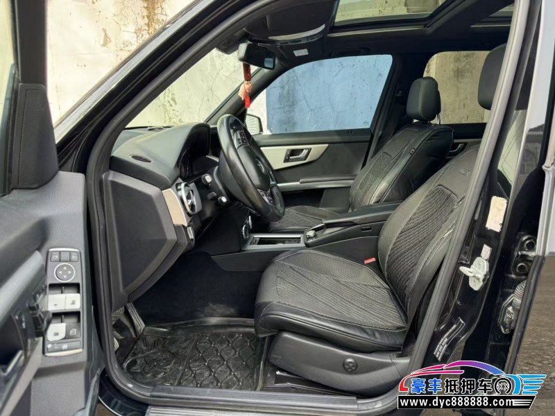 15年奔驰GLK轿车抵押车出售