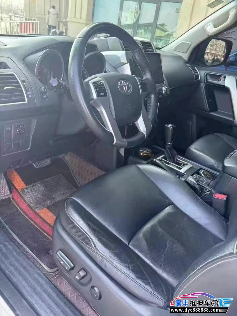 17年丰田普拉多（霸道）轿车抵押车出售
