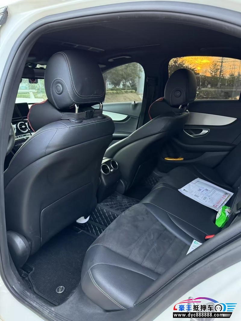 18年奔驰C轿车抵押车出售