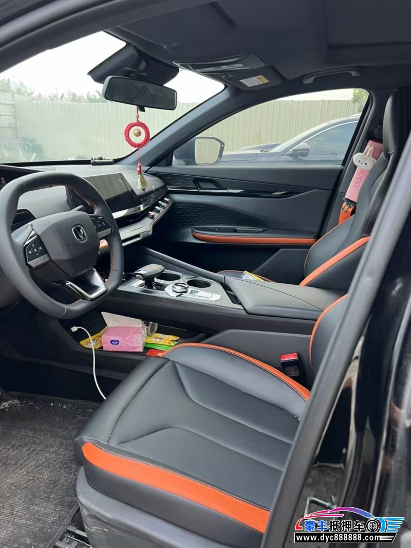 24年长安长安UNI轿车抵押车出售