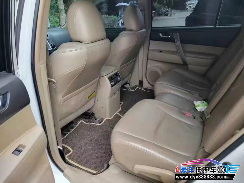 12年丰田汉兰达轿车抵押车出售