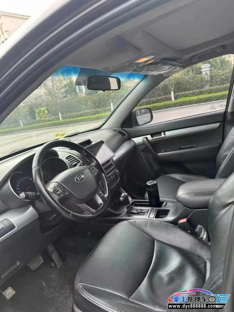 14年起亚索兰托轿车抵押车出售