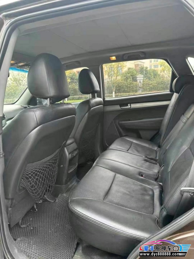 14年起亚索兰托轿车抵押车出售