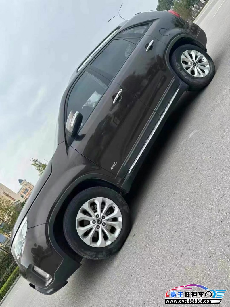 14年起亚索兰托轿车抵押车出售