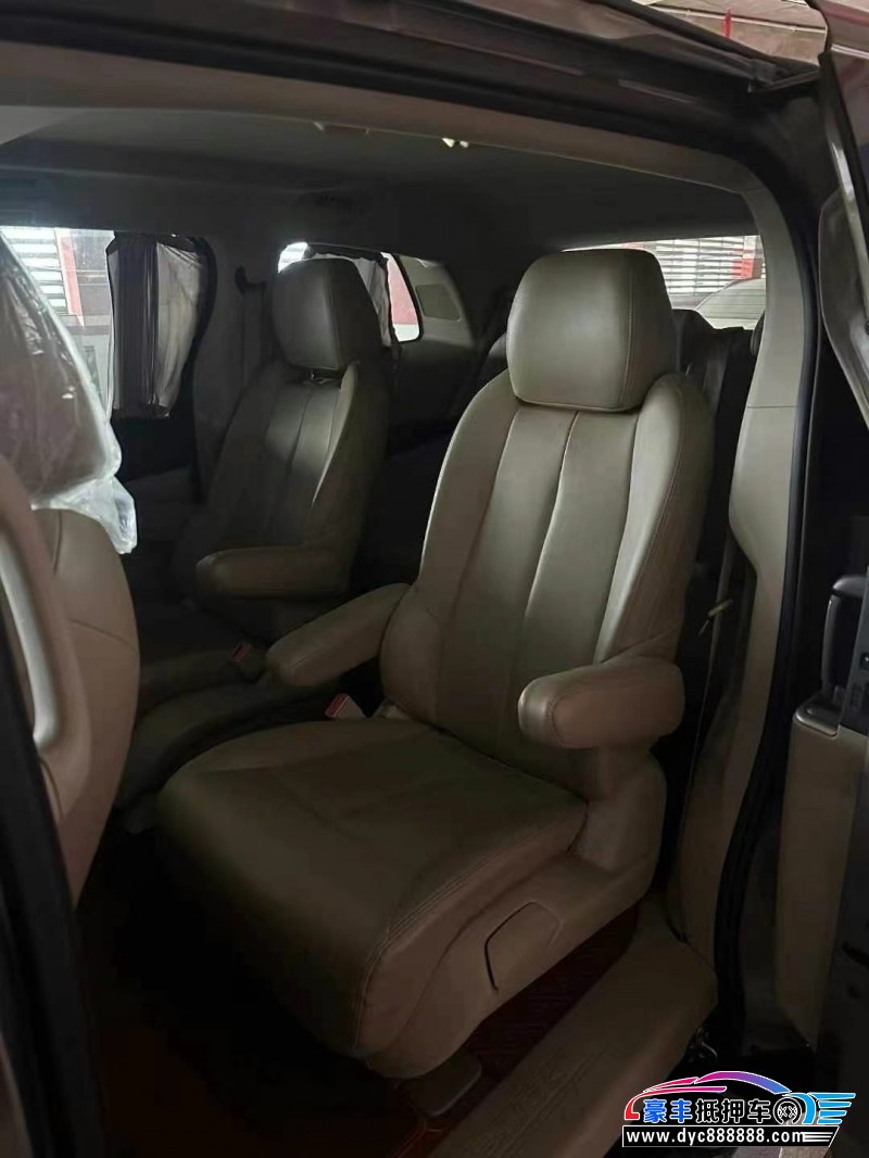 20年别克GL8轿车抵押车出售