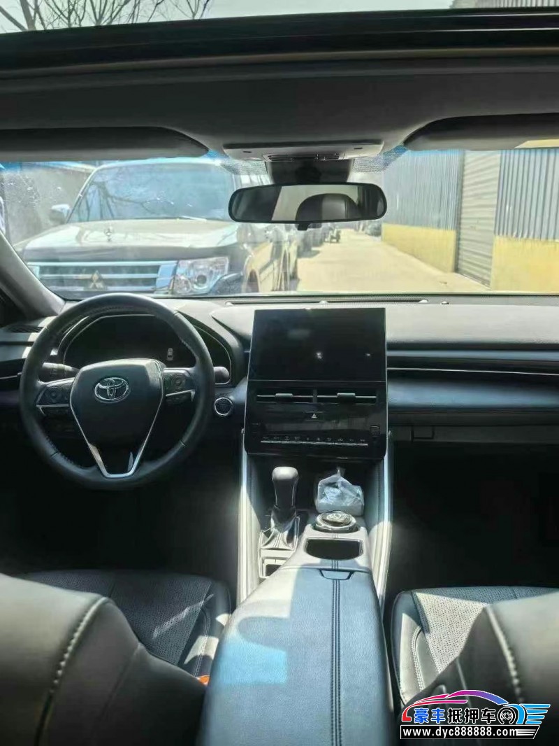 22年丰田亚洲龙轿车抵押车出售